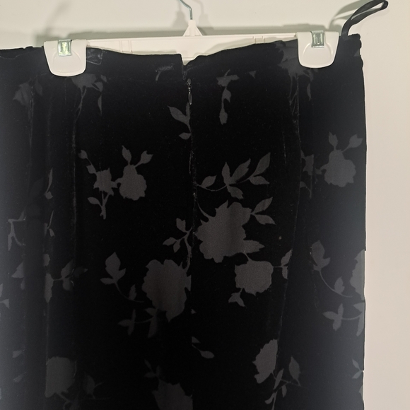Talbot Velour/Velvet Burnout Black Skirt Size 14 - Picture 3 of 7